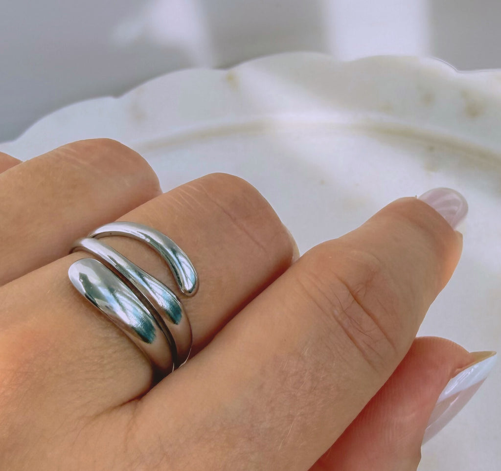 AvaRose - Enchanted Loop Ring