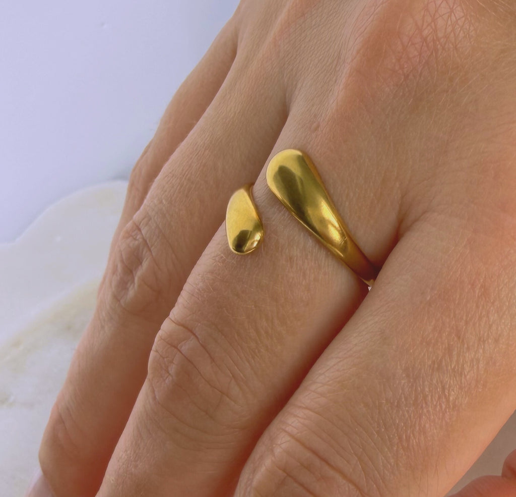 AvaRose Double Curve Ring