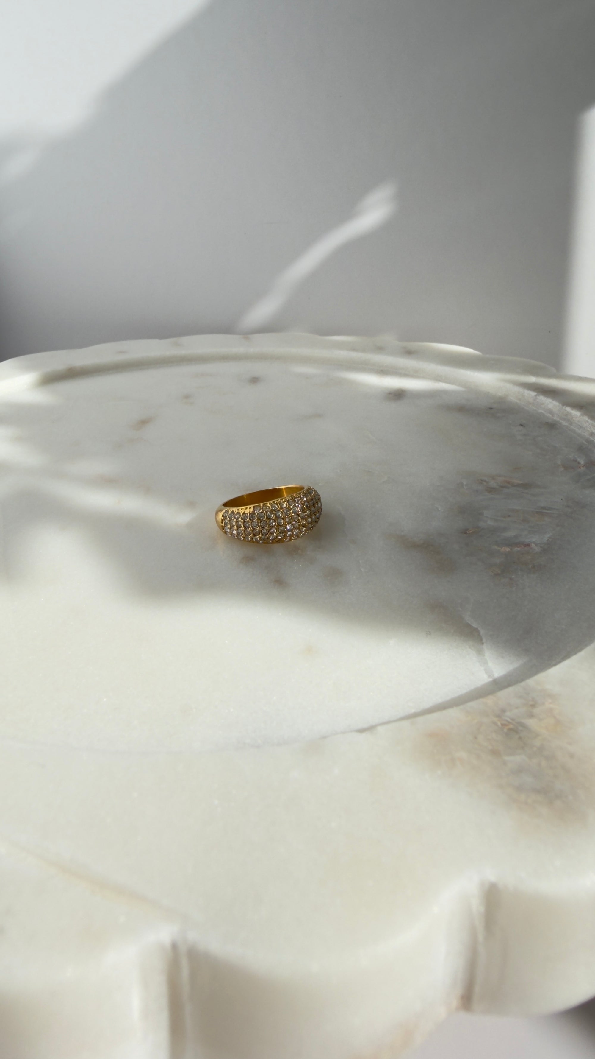 AvaRose - Radiant Crown Ring