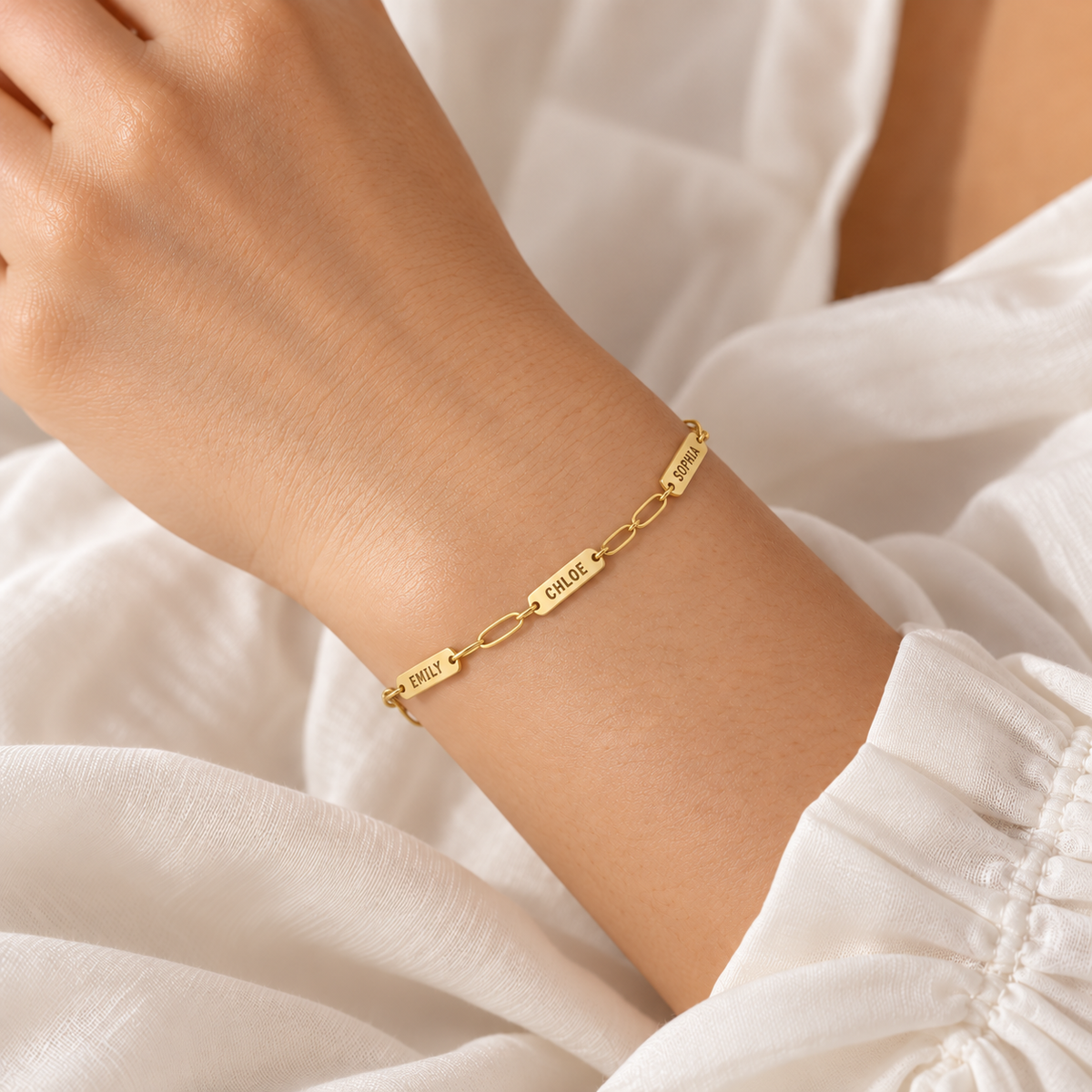 AvaRose Custom Mini Name Bar Bracelet