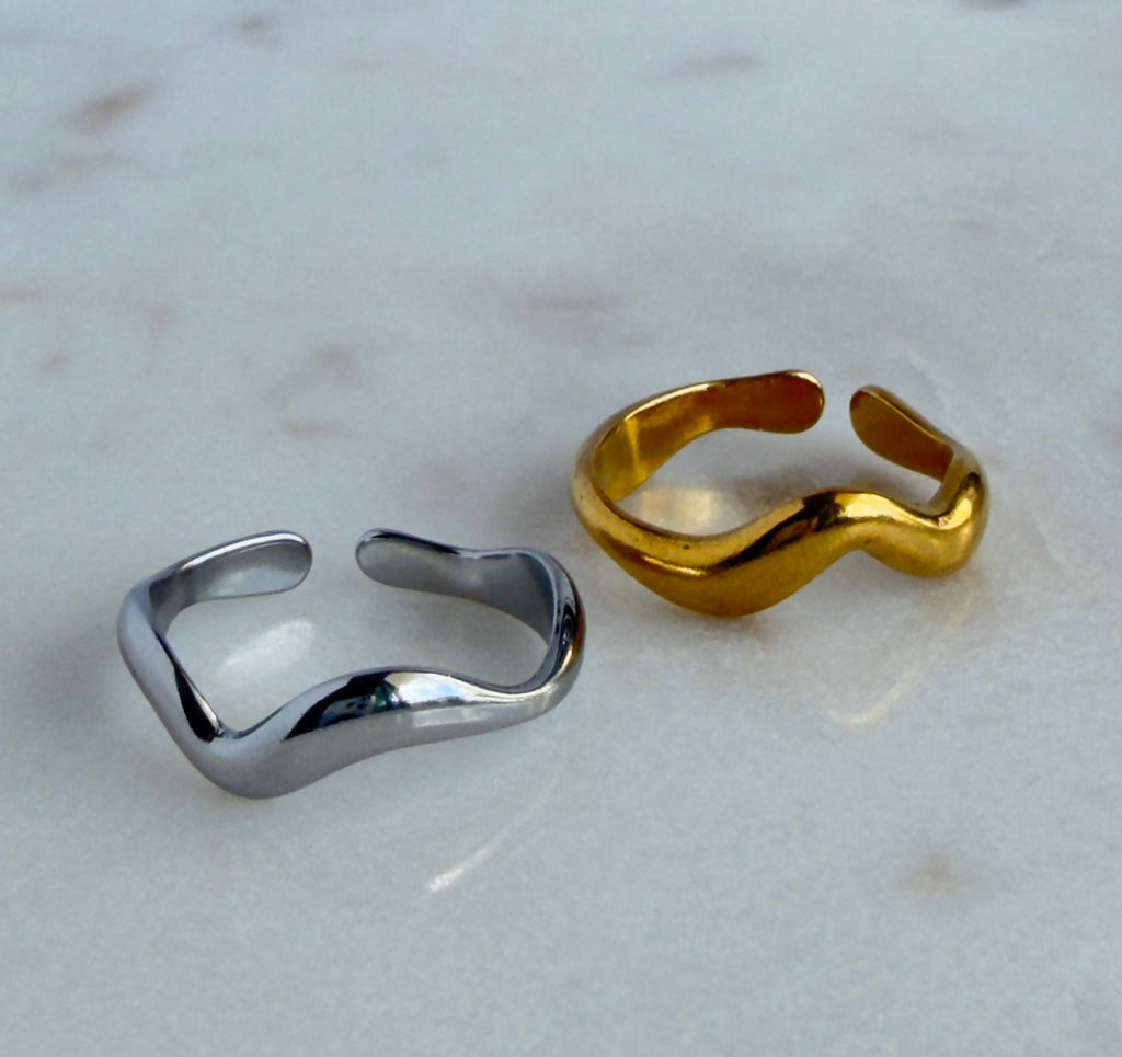 AvaRose Wave Adjustable Ring