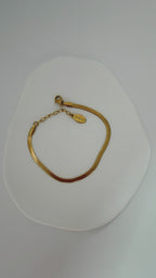 AvaRose Elegant Flat Bracelet